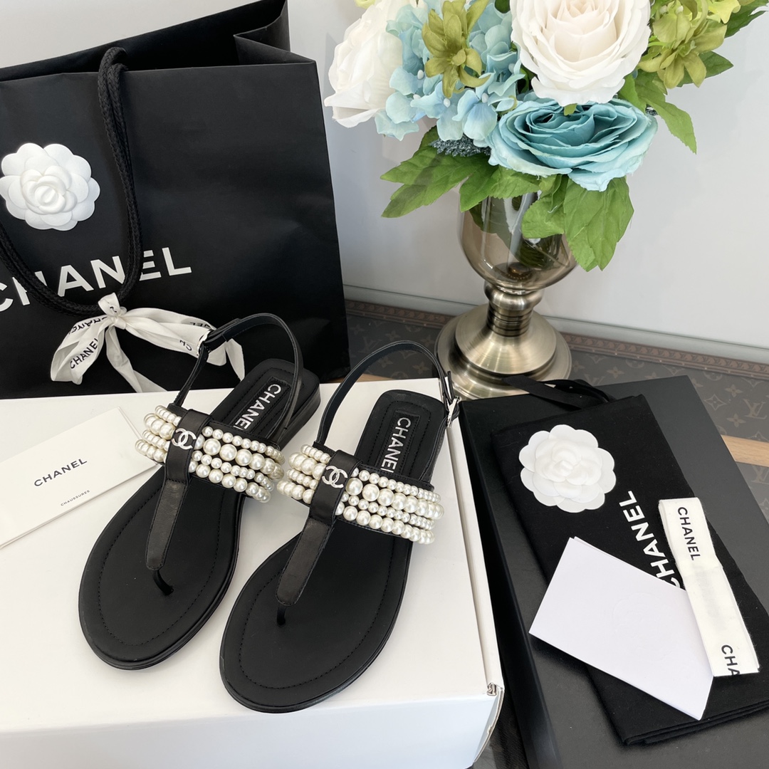 CHANEL Printemps-Été sandales plates, tongs – teint clair, élégant – qualité supérieure