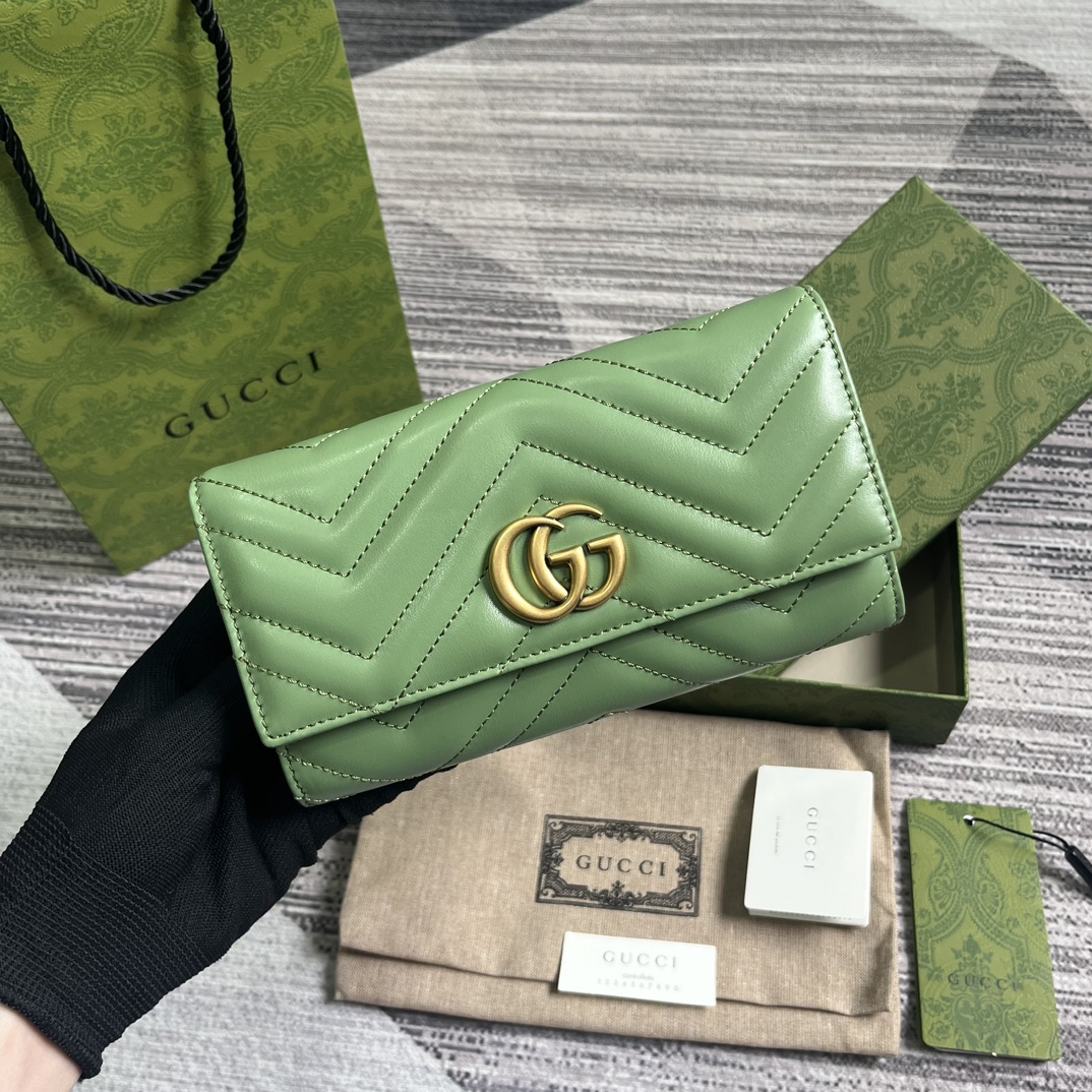 GG Marmont Quilted Leather Flap Wallet V-Shape