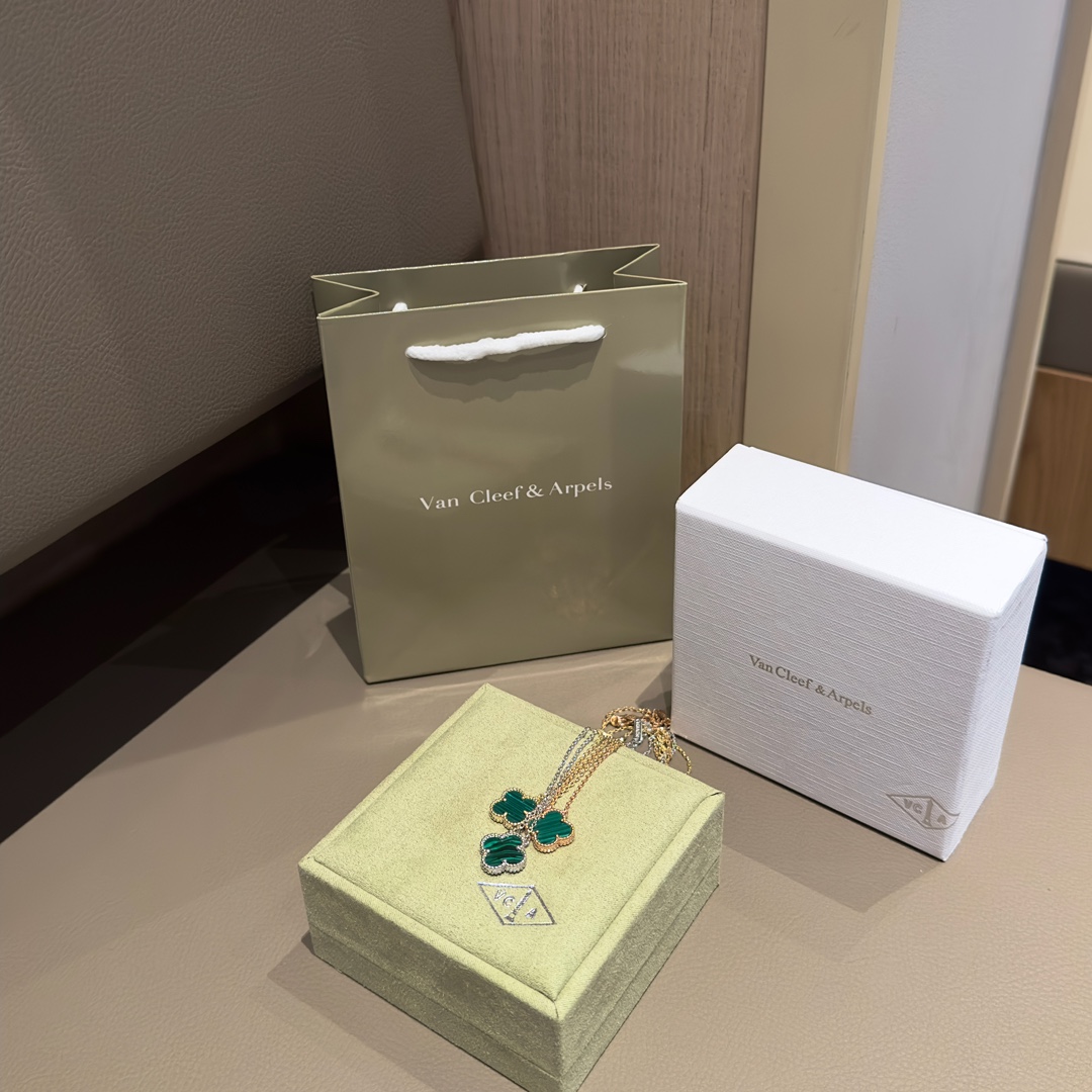 China Replica VCA Jewelry VCAES0403-1462