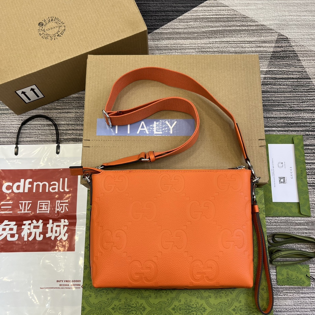 配全套包装️Gucci将历史传承创造力和创新精神转化为丰富多彩的品牌系列从主打单品到个性配饰从日常穿搭到