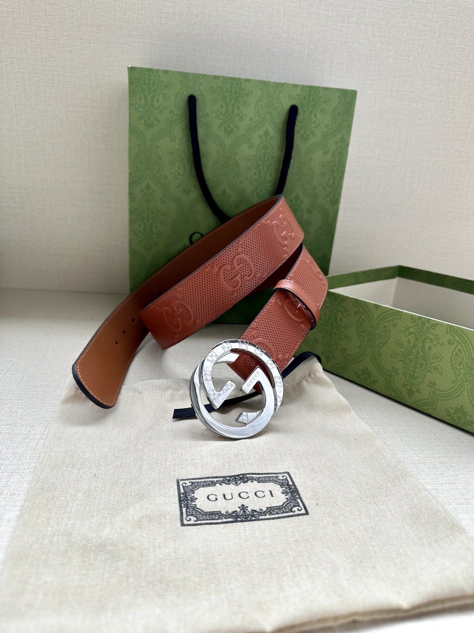 GUCCI宽度4.0cm这款单品将品