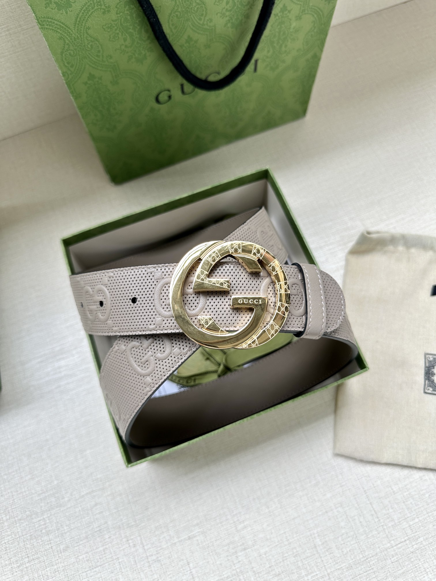 GUCCI宽度4.0cm这款单品将品
