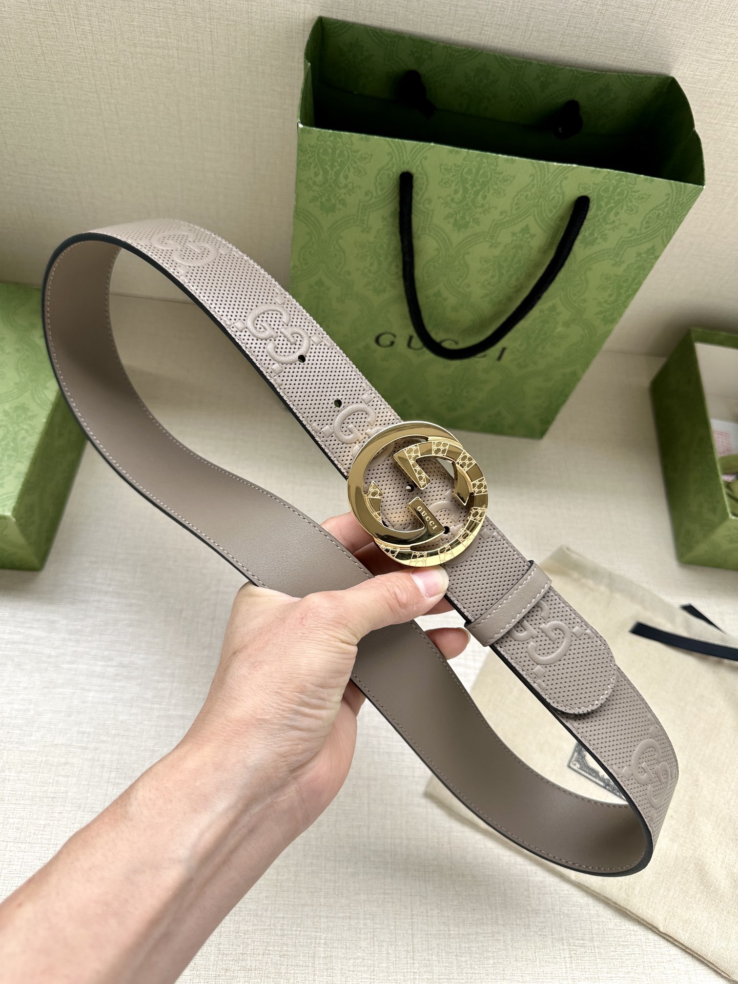 GUCCI宽度4.0cm这款单品将品