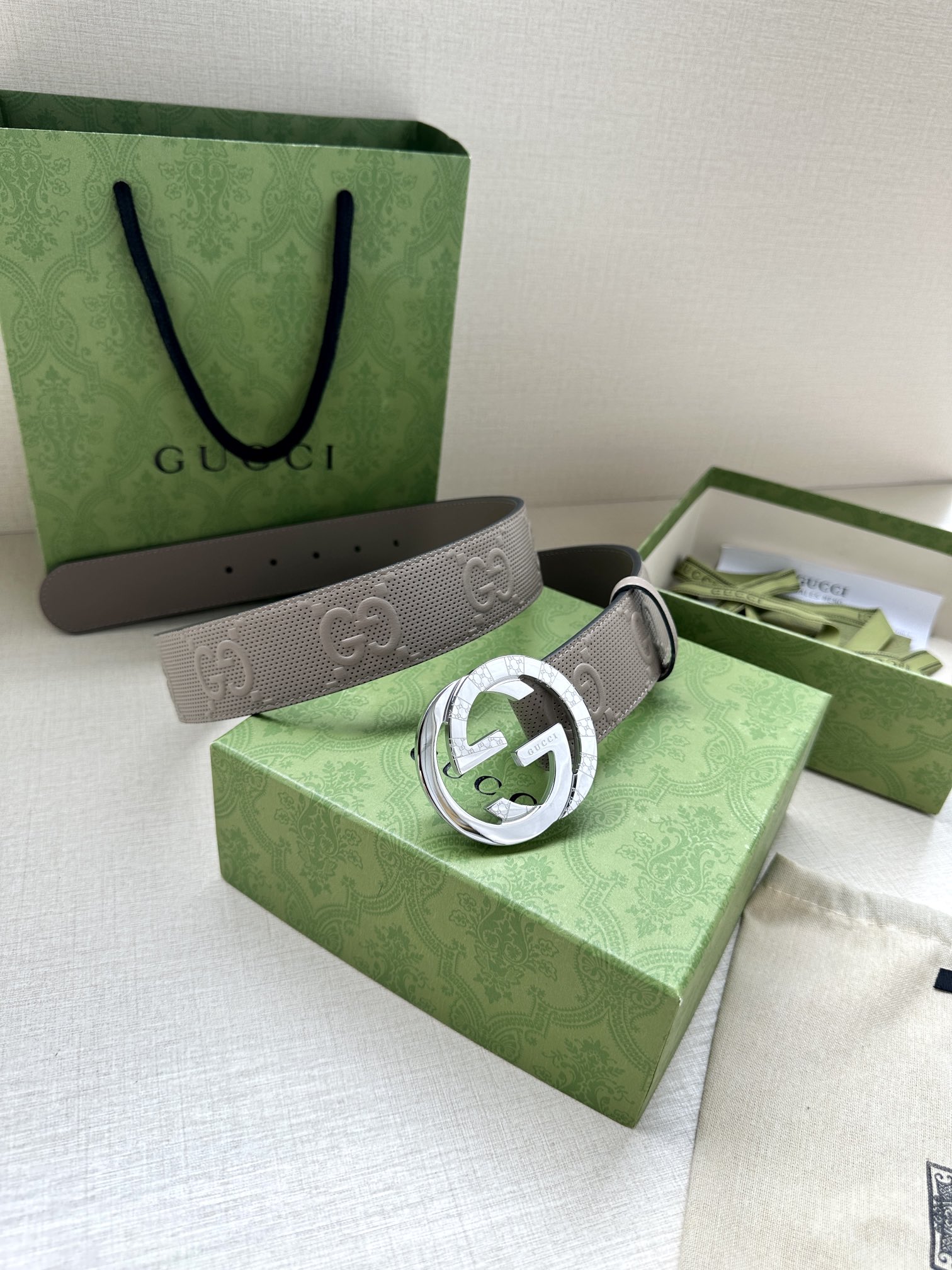GUCCI宽度4.0cm这款单品将品