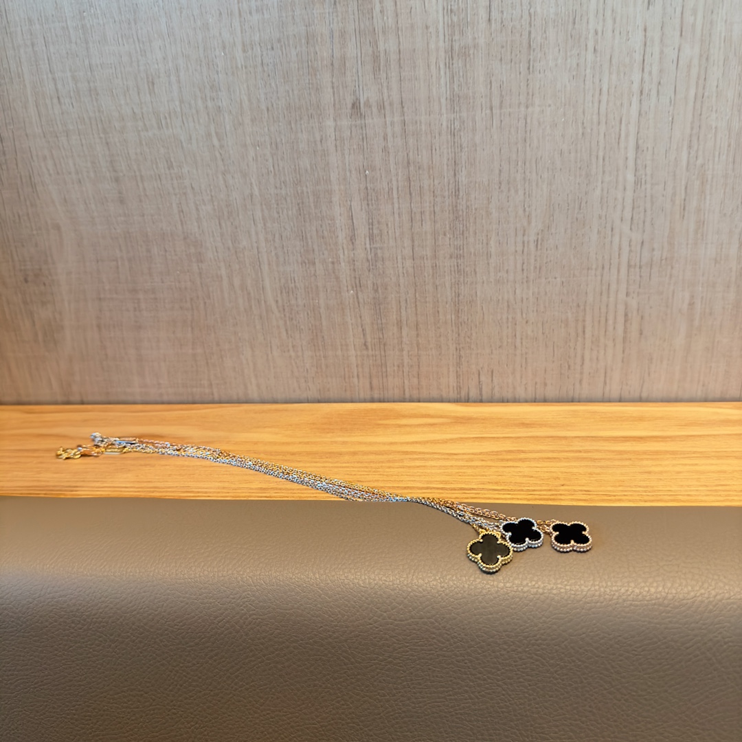 China Replica VCA Jewelry VCAES0403-924