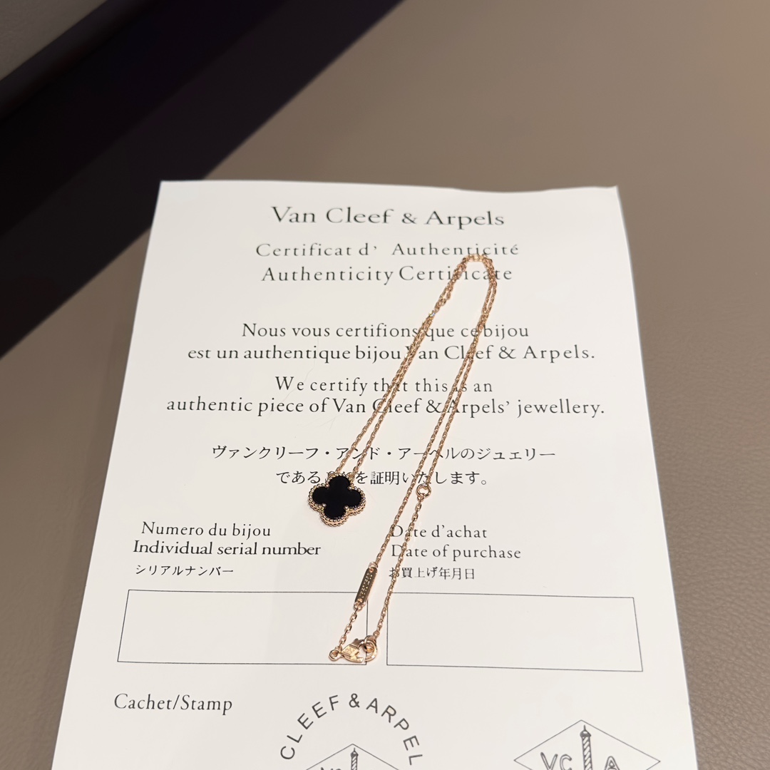 China Replica VCA Jewelry VCAES0403-924