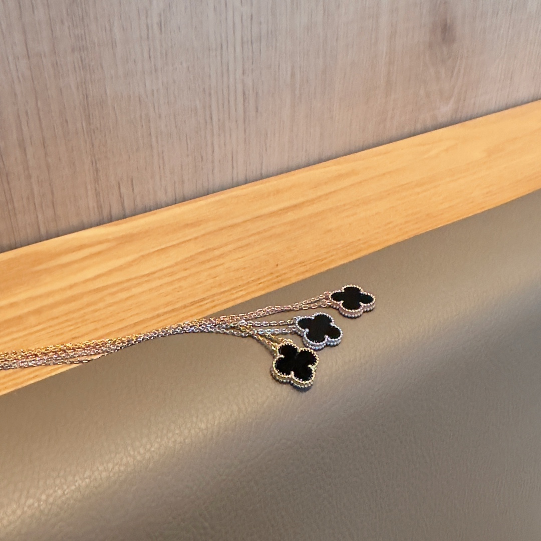 China Replica VCA Jewelry VCAES0403-924