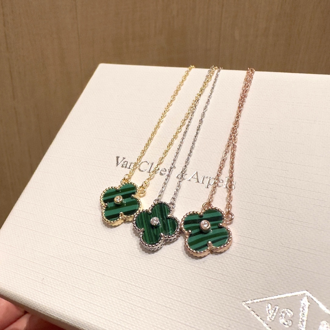 China Replica VCA Jewelry VCAES0403-3717