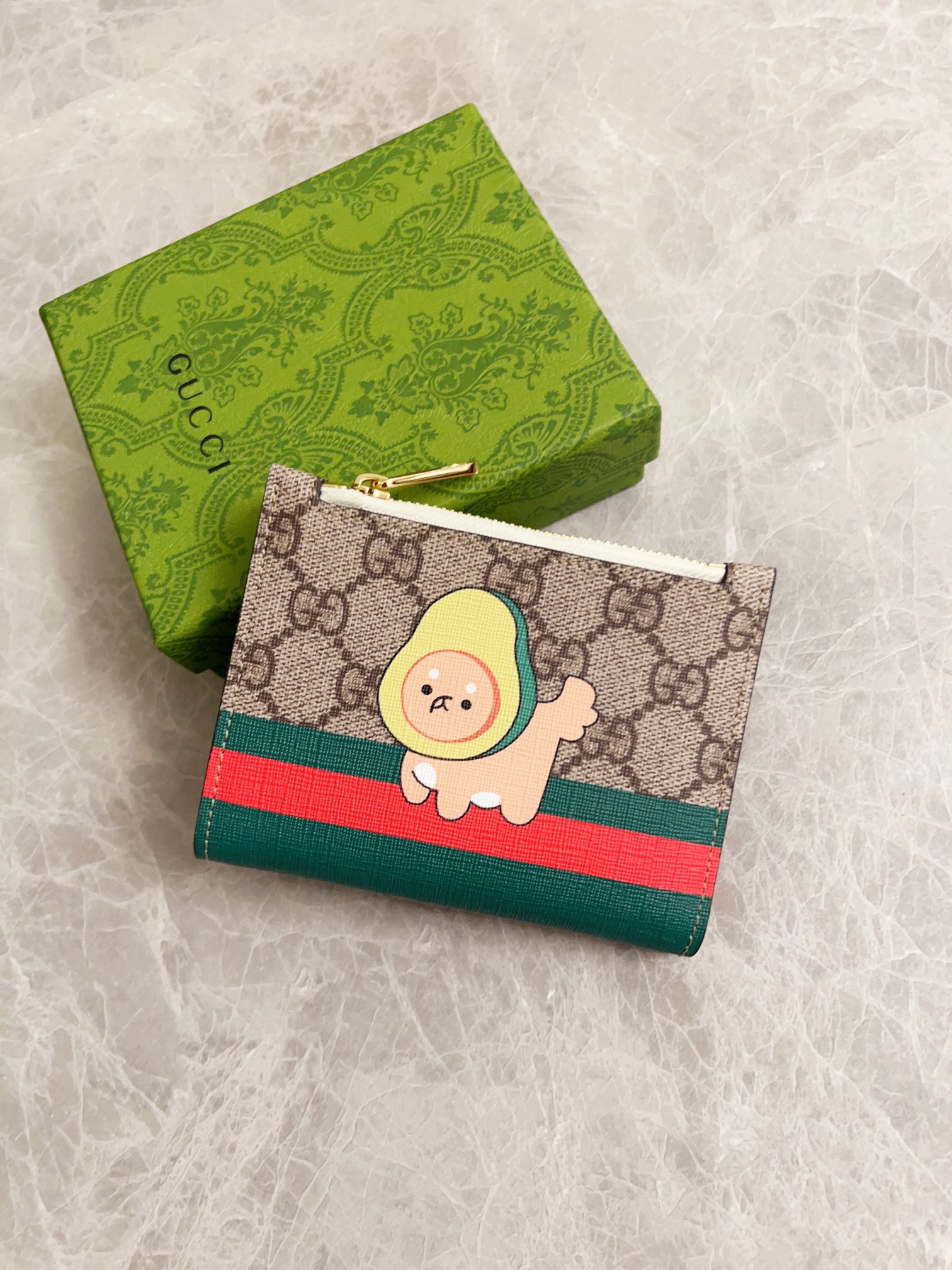 NO:741159,Gucci latest!  Camouflage cartoon multifunctional short clip!  Paired with white pig-grain cowhide, it’s exquisite and colorful!  Model 736758 Size 12.5x9x2cm Color white, Gucci wallet, gucci, wallets, cowhide19860909Gucci 最新！迷彩卡通多功能短夹！搭配白色猪纹牛皮,精致华彩！ 型号736758 尺寸12.5x9x2cm 颜色白色,Gucci钱包,gucci,wallets,cowhide,欧美剧