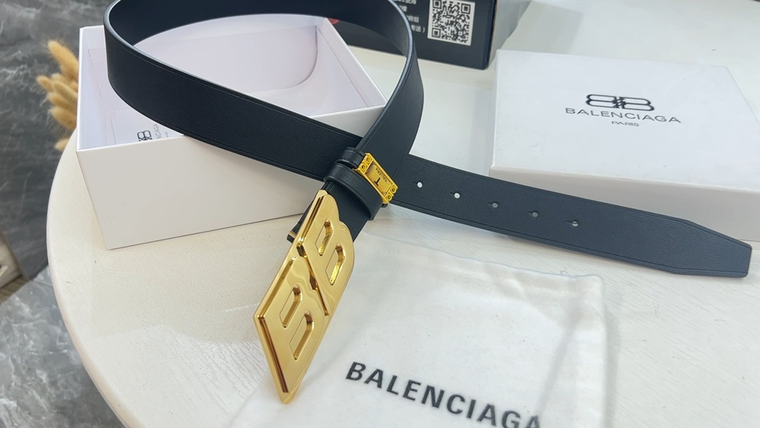 Balenciaga 巴黎世家潮牌新款 百搭风，双B新款精钢五金，赠T免税礼盒