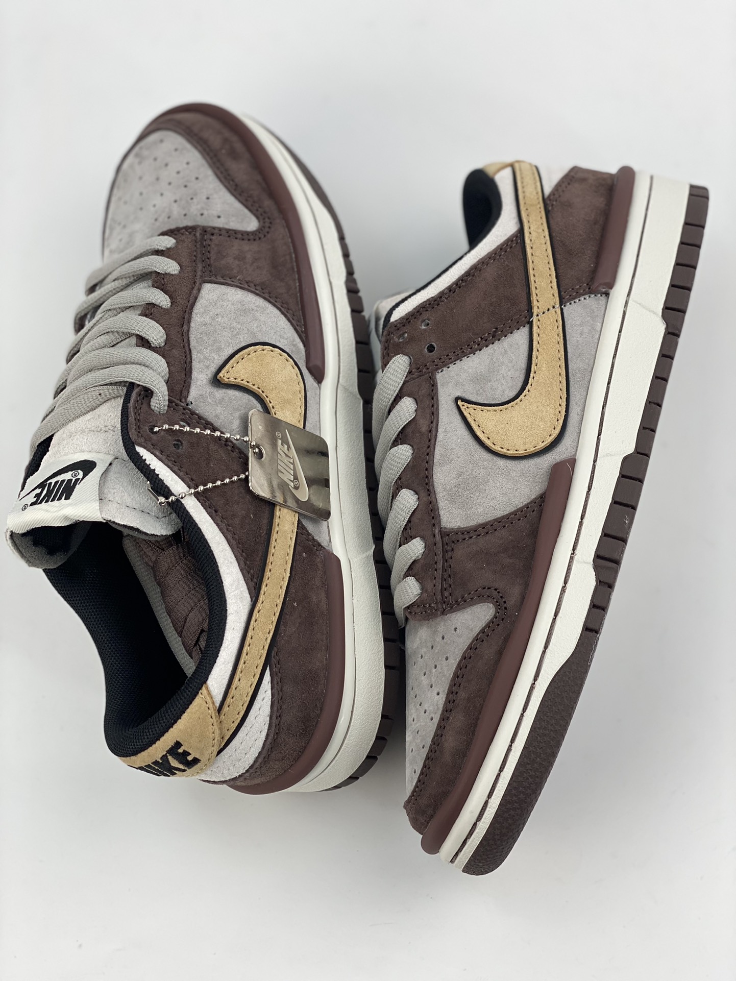 Nike Dunk Low Otomo Katsuhiro Mocha Gold Hook DZ2794-991