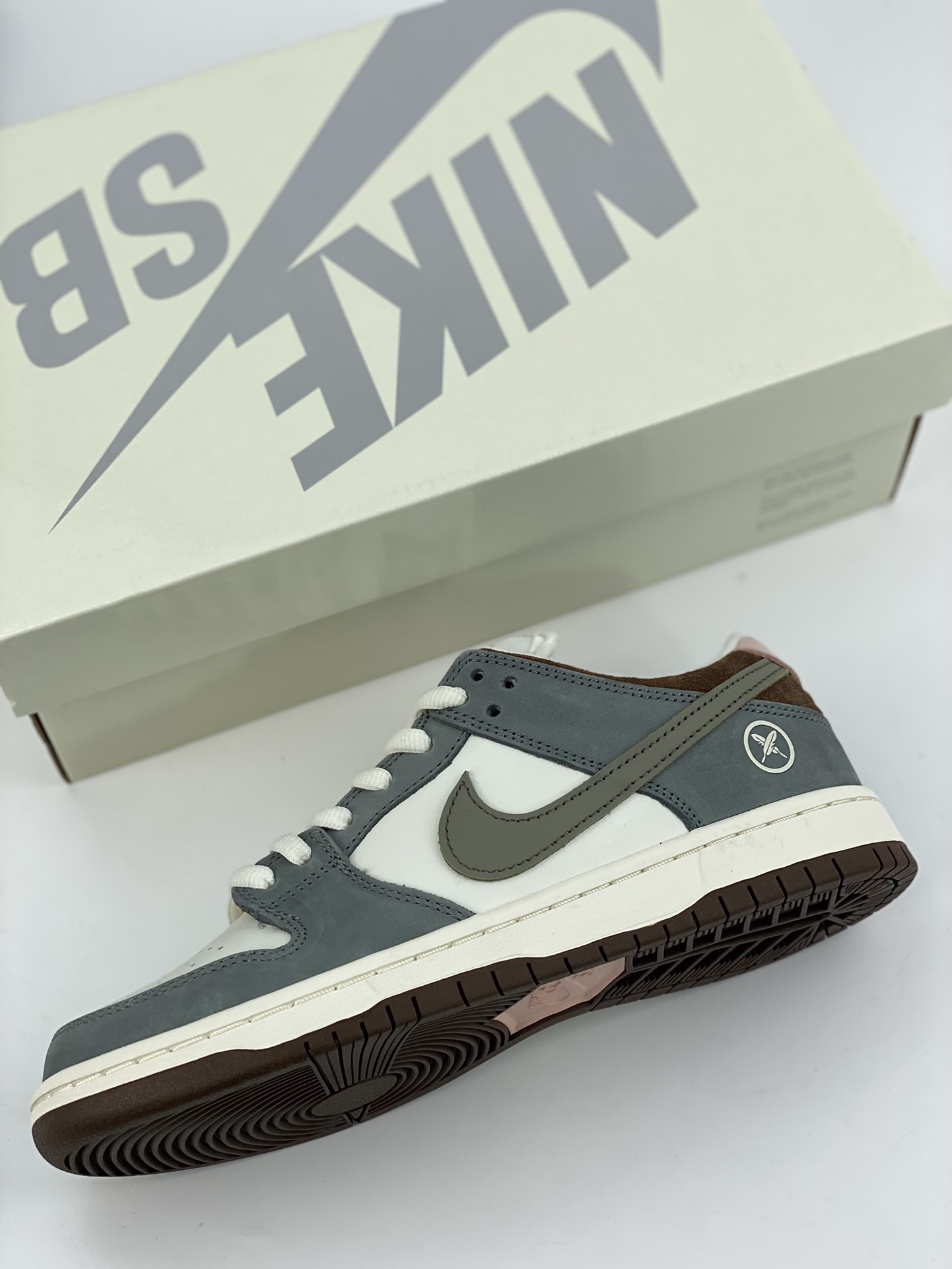 Nike Dunk Low Yuto Horigome joint gray and white feathers FQ1180-001