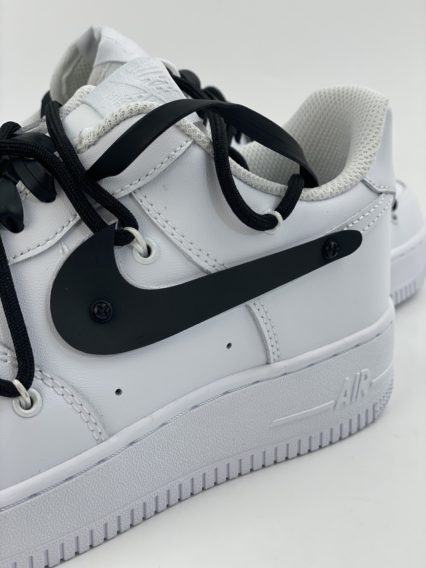 Nike Air Force 1 Low 07 Black and White Lace-up CW2288-111