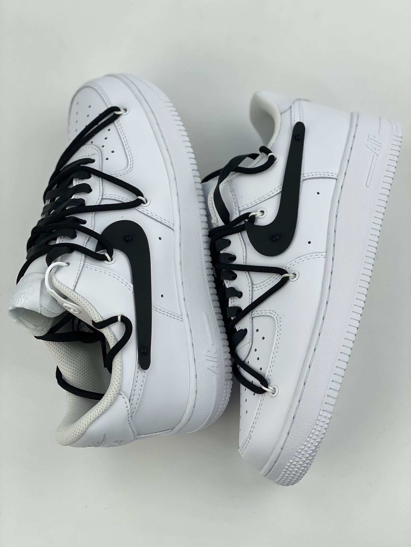 Nike Air Force 1 Low 07 Black and White Lace-up CW2288-111