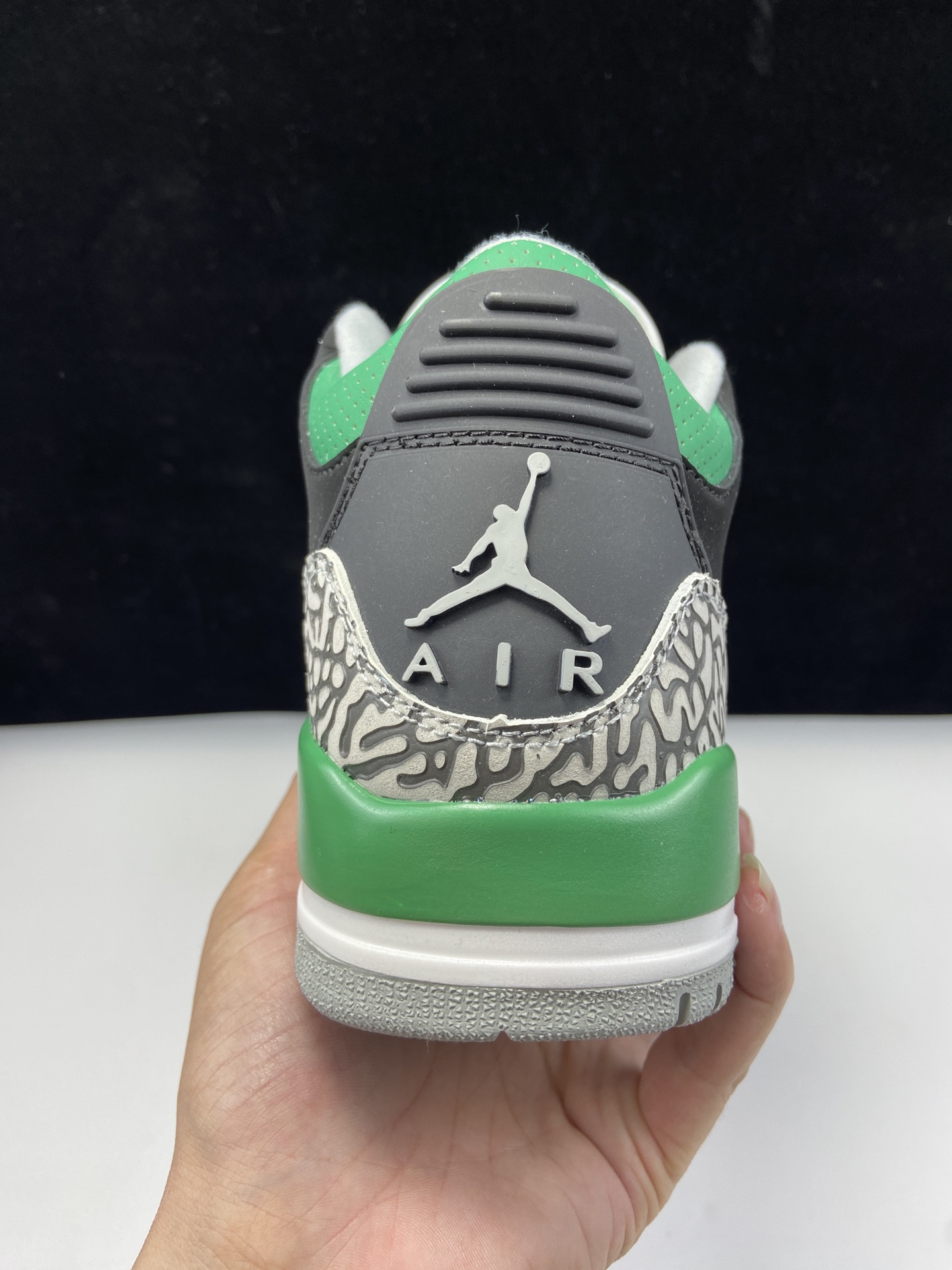 AJ3黑绿鞋码36-47.5总裁R版