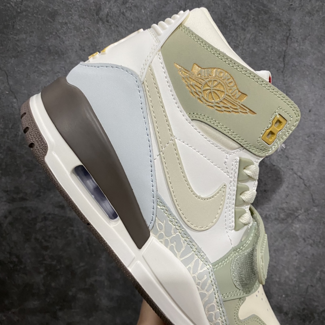 图片[7]-N版最高版 Air Jordan Legacy 312 \”Year of the Rabbit\”nAJ312兔年限定 金兔贺岁n原厂私磨 原厂纸板 原厂盒装 完美走线正确卡色 注意鞋头冲孔那块皮料偏米色 侧面皮料纯白色 两个区域皮料颜色不一样，区别市场错版一样颜色版本 货号：FD9907-111 尺码：36 36.5 37.5 38 38.5 39 40 40.5 41 42 42.5 43 44 44.5 45 46 47.5-莆田鞋批发中心