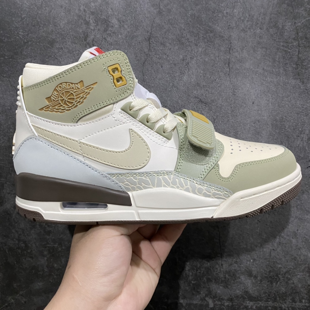 N版最高版 Air Jordan Legacy 312 \”Year of the Rabbit\”nAJ312兔年限定 金兔贺岁n原厂私磨 原厂纸板 原厂盒装 完美走线正确卡色 注意鞋头冲孔那块皮料偏米色 侧面皮料纯白色 两个区域皮料颜色不一样，区别市场错版一样颜色版本 货号：FD9907-111 尺码：36 36.5 37.5 38 38.5 39 40 40.5 41 42 42.5 43 44 44.5 45 46 47.5-莆田鞋批发中心