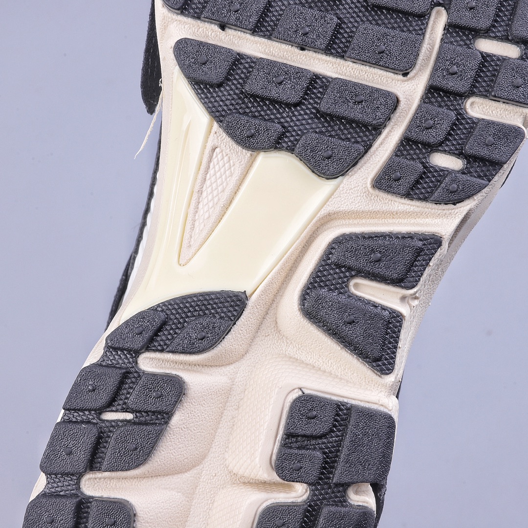 170 Nike Zoom Vomero 5 SP 佛莫罗5代系列经典复古休闲运动慢跑鞋 FJ5474-133