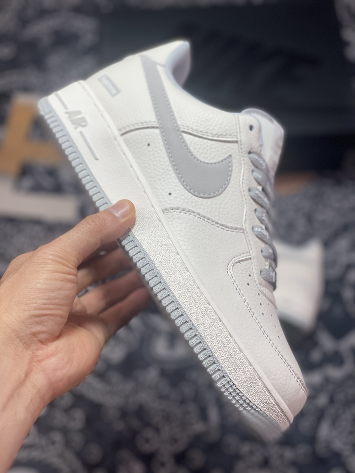 240 Supreme x Nike Air Force 1 07 Low"Supreme"空军一号经典低帮板鞋“荔枝皮米白浅灰Sup”SU0220-007