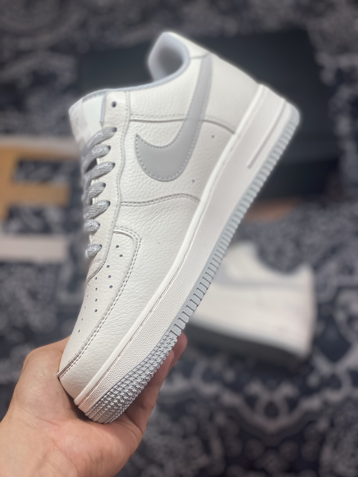 240 Supreme x Nike Air Force 1 07 Low"Supreme"空军一号经典低帮板鞋“荔枝皮米白浅灰Sup”SU0220-007