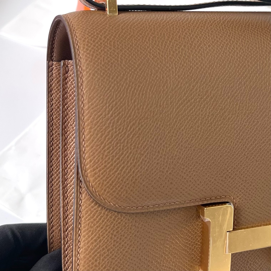 Hermes Constance Borse Crossbody & Borse a Tracolla Marrone Cucire Hardware oro Epsom 3 i1683600635 4732 1
