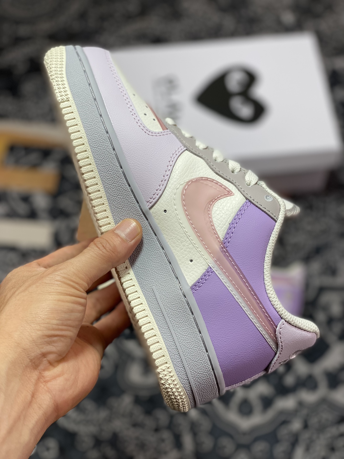 Comme des Garcons Play x Nike Air Force 1 '07 Low ”CDG” Air Force One sneakers ”Splicing light purple beige CDG heart” CJ0304-016