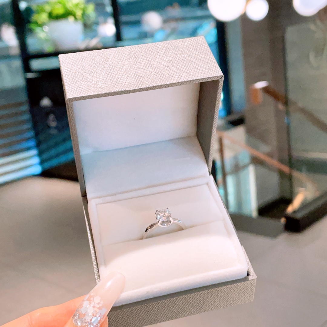 High Polish Silver Moissanite Ring Precision Annual Party Gold