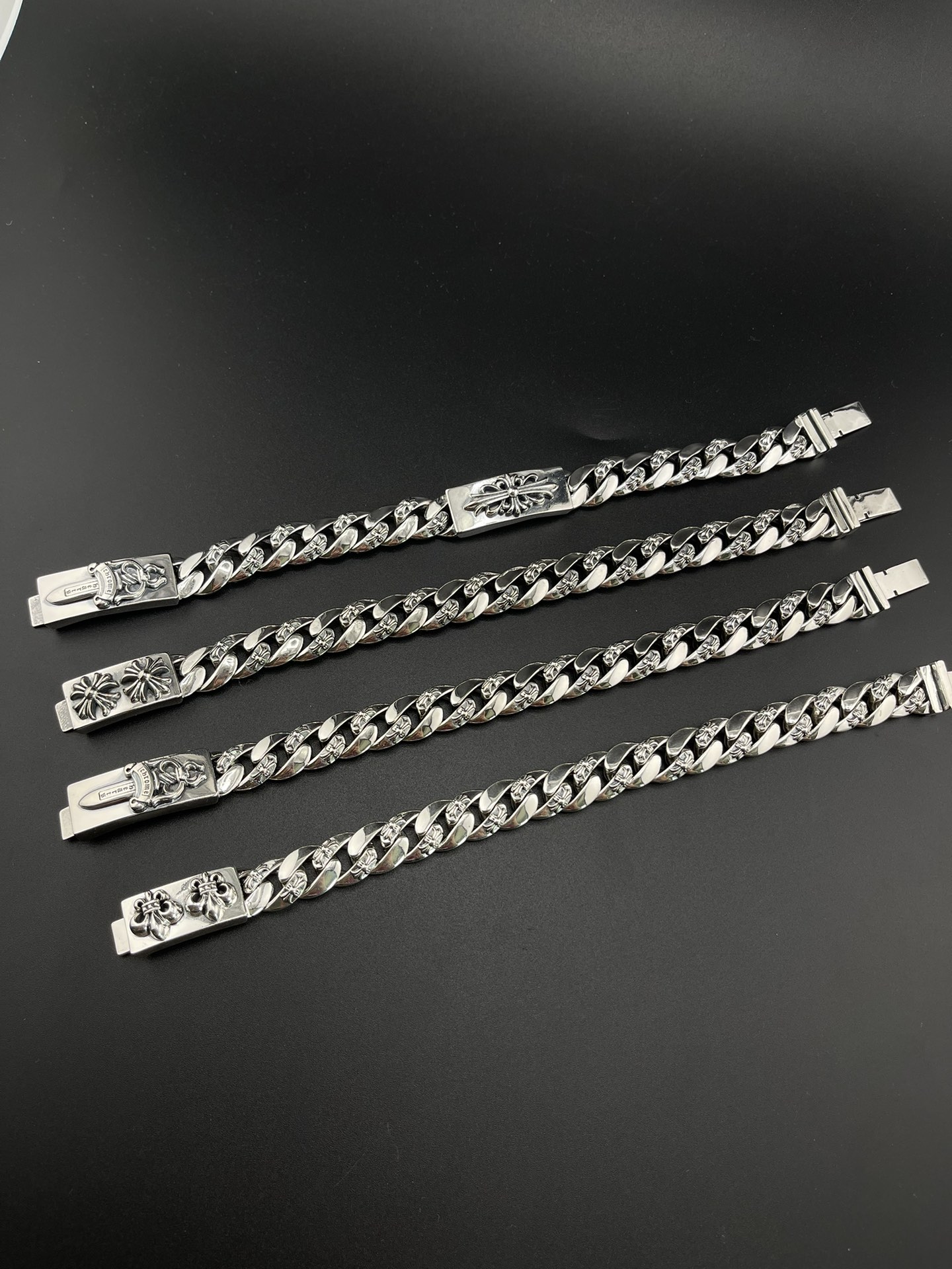 NO:106229,chrome hearts crome heart bracelet collection picture, width 11mm, size 18/20/22 cm, jewelry quality, chrome hearts, chrome hearts, bracelet19860909chrome hearts 克罗心手链集合图,宽11mm 尺寸18/20/22厘米,饰品精品,chrome hearts,chrome hearts,bracelet,Jewelry