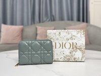Dior Shop
 Wallet Card pack Grey Stone Gray Sheepskin Lady