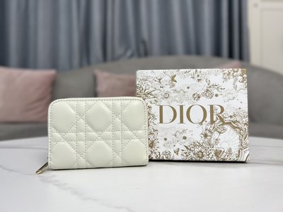 Dior Wallet Card pack High Quality AAA Replica
 White Sheepskin Lady