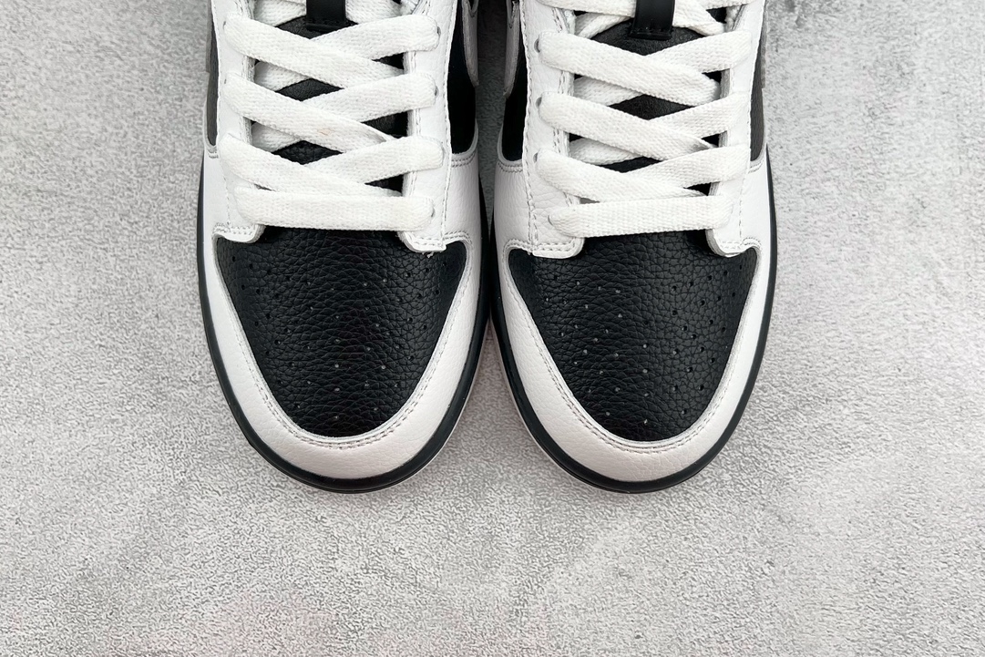 200 Nike Dunk Low ”Reverse Panda” 反转熊猫 白黑 FD9064-011