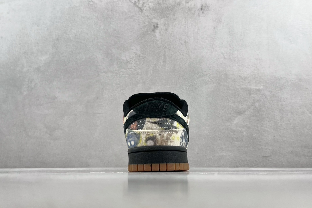 220 Supreme x Nike SB Dunk Low”Rammellzee” 联名 黑彩 FD8778-001