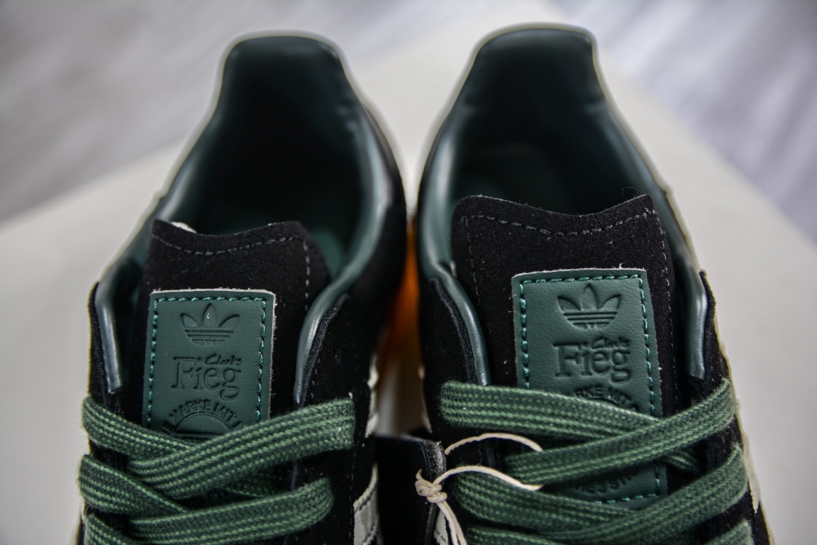 KITH x Clarks x Adidas Originals 8th Street Samba ”Shadow Green” Samba Sneakers ”Black and White Green Rubber Sole ID7299