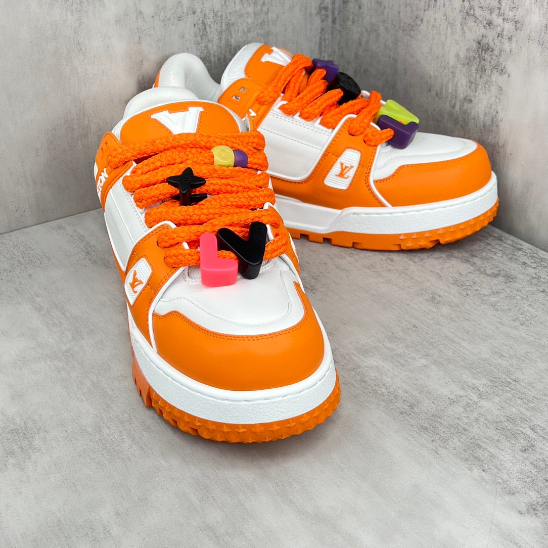 Louis Vuitton 新款上架 灭世版 (区别市场一切先行错误版本) LV Louis Vuitton 23S走秀款Trainer 胖丁面包滑板鞋 可折叠抽拉式飞机盒 独家开模暗花老花串珠 男款39-45包装退换扣15元
