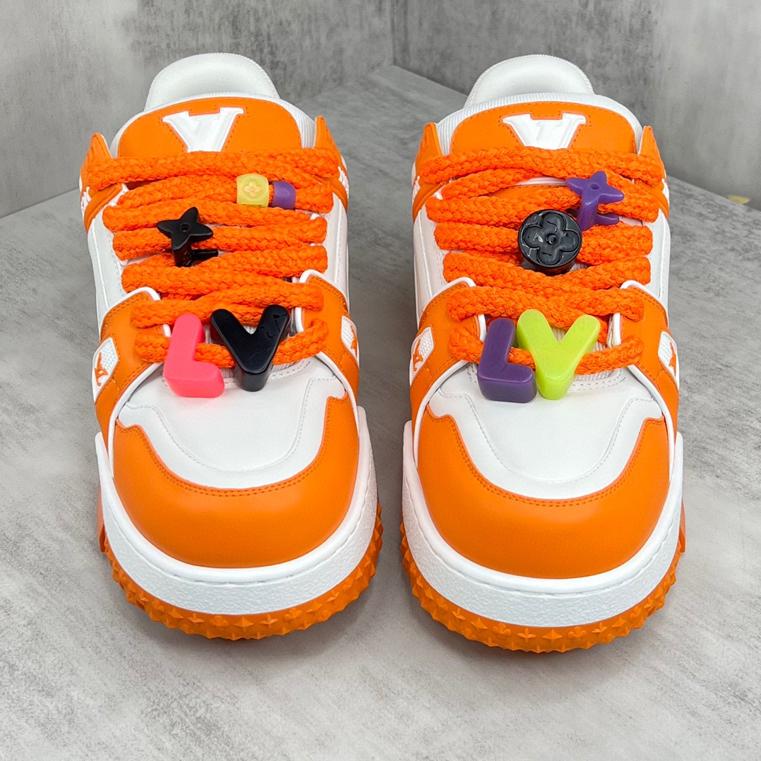 Louis Vuitton 新款上架 灭世版 (区别市场一切先行错误版本) LV Louis Vuitton 23S走秀款Trainer 胖丁面包滑板鞋 可折叠抽拉式飞机盒 独家开模暗花老花串珠 男款39-45包装退换扣15元