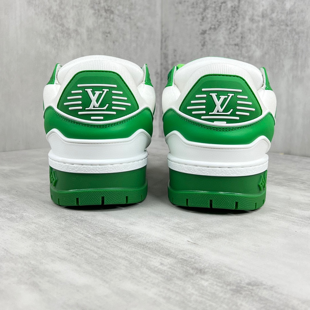 Louis Vuitton 新款上架 灭世版 (区别市场一切先行错误版本) LV Louis Vuitton 23S走秀款Trainer 胖丁面包滑板鞋 可折叠抽拉式飞机盒 独家开模暗花老花串珠 男款39-45包装退换扣15元