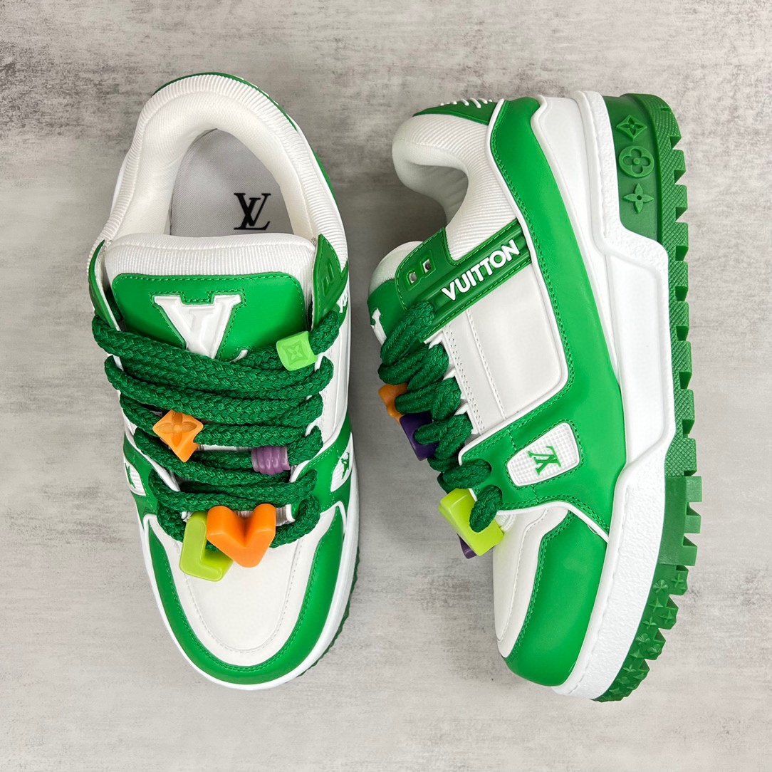 Louis Vuitton 新款上架 灭世版 (区别市场一切先行错误版本) LV Louis Vuitton 23S走秀款Trainer 胖丁面包滑板鞋 可折叠抽拉式飞机盒 独家开模暗花老花串珠 男款39-45包装退换扣15元