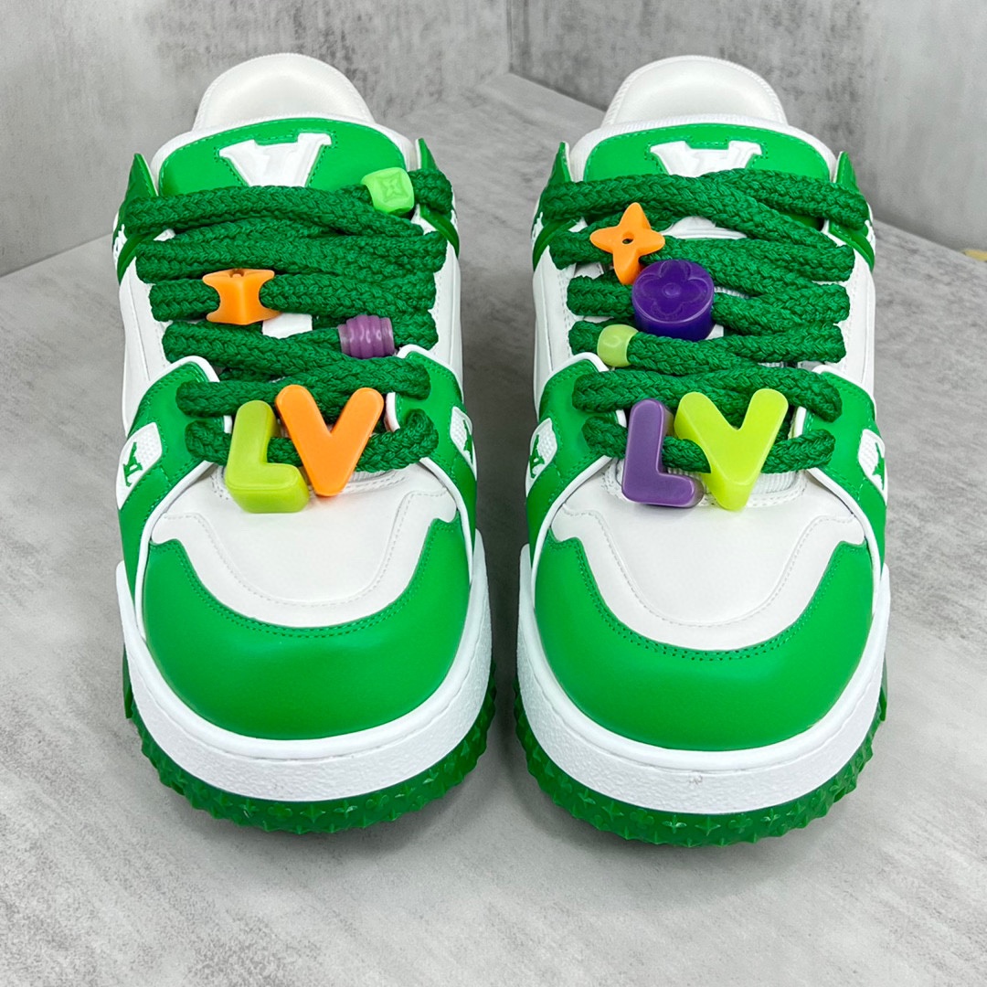 Louis Vuitton 新款上架 灭世版 (区别市场一切先行错误版本) LV Louis Vuitton 23S走秀款Trainer 胖丁面包滑板鞋 可折叠抽拉式飞机盒 独家开模暗花老花串珠 男款39-45包装退换扣15元