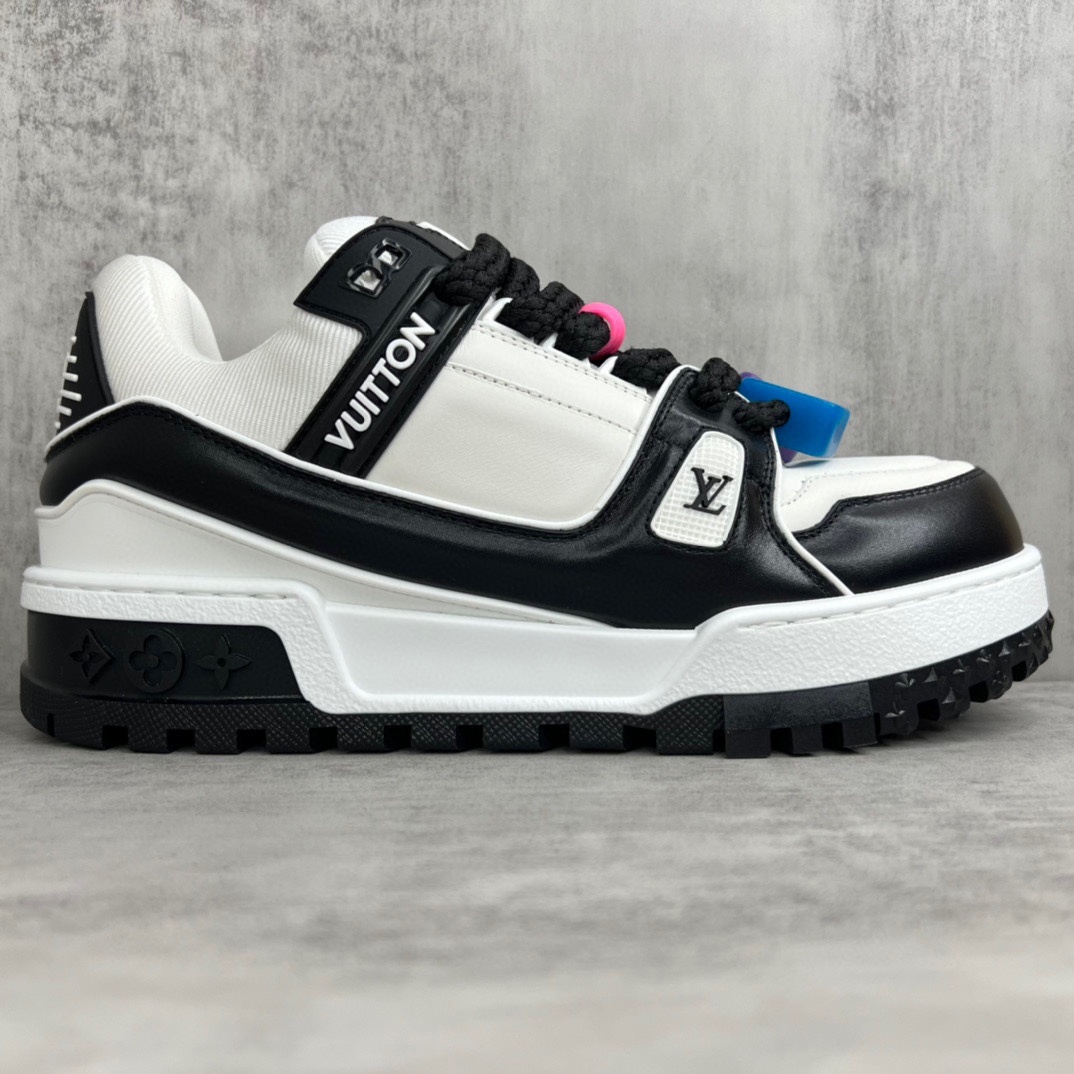 Louis Vuitton 新款上架 灭世版 (区别市场一切先行错误版本) LV Louis Vuitton 23S走秀款Trainer 胖丁面包滑板鞋 可折叠抽拉式飞机盒 独家开模暗花老花串珠 男款39-45包装退换扣15元