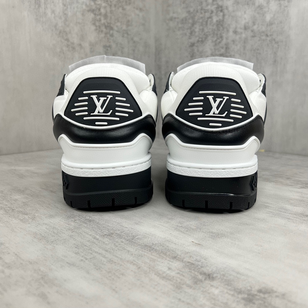 Louis Vuitton 新款上架 灭世版 (区别市场一切先行错误版本) LV Louis Vuitton 23S走秀款Trainer 胖丁面包滑板鞋 可折叠抽拉式飞机盒 独家开模暗花老花串珠 男款39-45包装退换扣15元