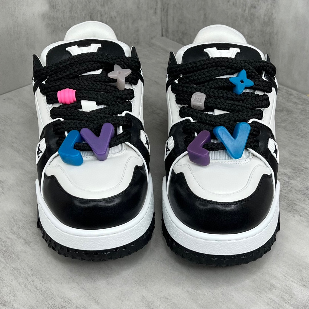 Louis Vuitton 新款上架 灭世版 (区别市场一切先行错误版本) LV Louis Vuitton 23S走秀款Trainer 胖丁面包滑板鞋 可折叠抽拉式飞机盒 独家开模暗花老花串珠 男款39-45包装退换扣15元