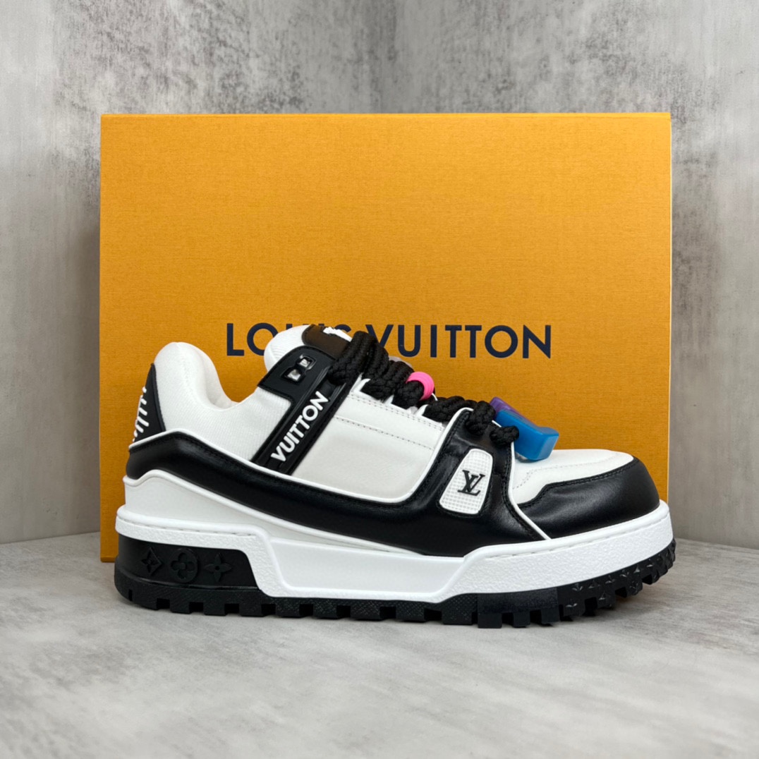 Louis Vuitton 新款上架 灭世版 (区别市场一切先行错误版本) LV Louis Vuitton 23S走秀款Trainer 胖丁面包滑板鞋 可折叠抽拉式飞机盒 独家开模暗花老花串珠 男款39-45包装退换扣15元