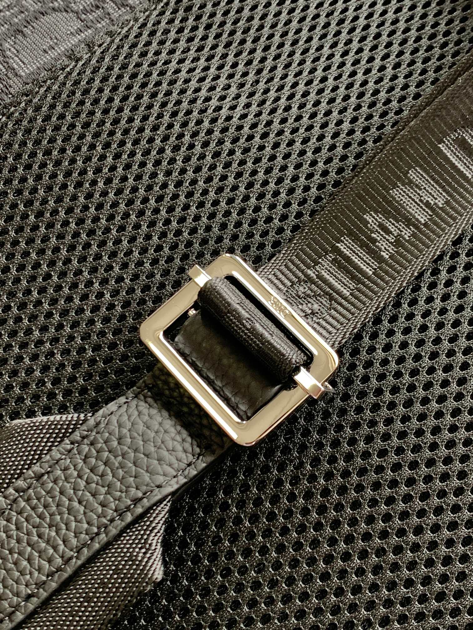 Givenchy 型号：A143#黑D提花 货 休闲 双肩背包 高端 有品味 专用高端防水布配头层牛皮