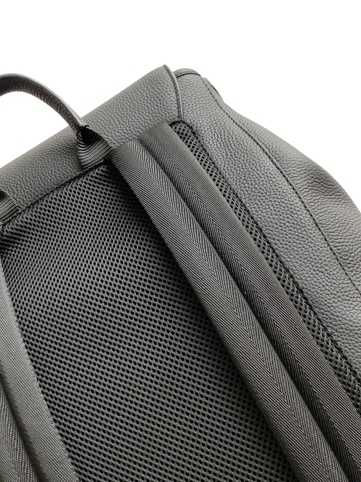 Montblanc 双肩背包 型号：A143#全头层牛皮 货 休闲 双肩背包 高端 有品味