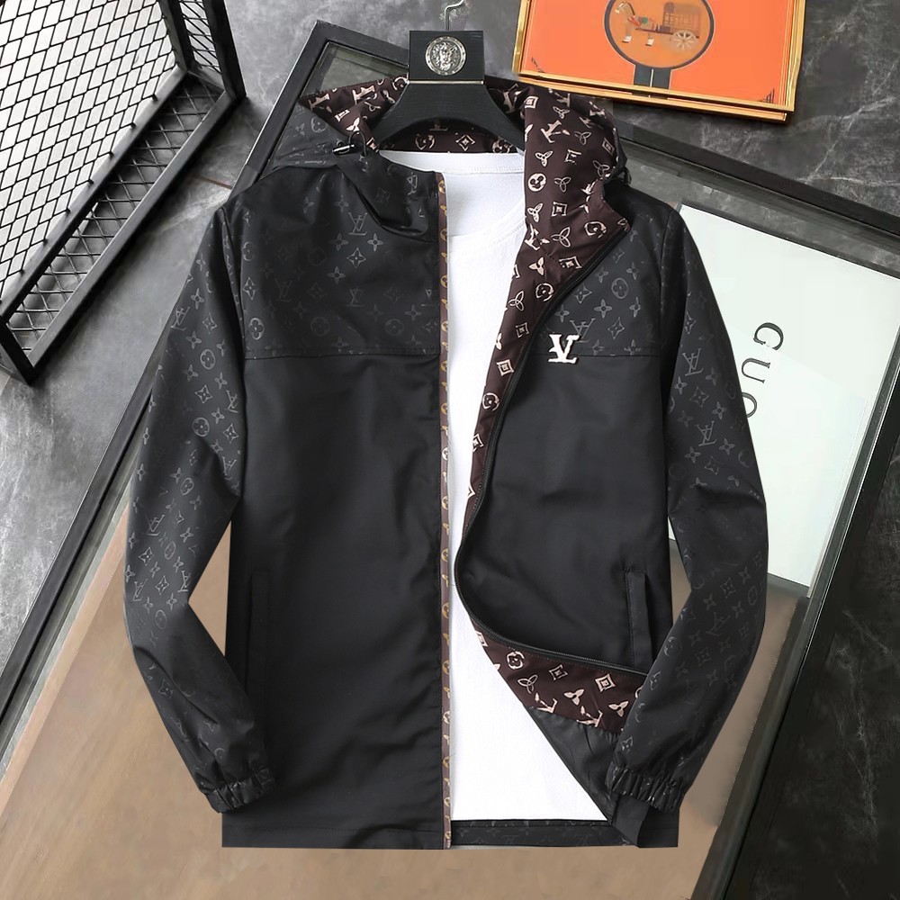 NO:907499,Hot item for autumn, LV (high-end quality) early autumn new fashion casual jacket, imported original technical fabrics, comfortable and breathable upper body, exquisite hand-embroidered letter logo on the chest, unique design reversible style, digital positioning printing technology on the reverse, highlighting the personality of young people, original hardware accessories, extremely high grade, handsome upper body!  M-3XL,,louis vuitton,jackets & coats,jackets & coats,19860909开秋爆款, LV（高端品质）早秋新品时尚休闲夹克外套,进口原版科技面料,上身舒适透气,胸前精致手工刺绣工艺字母logo,独特设计两面穿风格,反面数码定位印花工艺,彰显了年轻人的个性,原版五金辅料,档次极高,上身帅气十足！M-3XL,,louis vuitton,jackets & coats,jackets & coats,,Men's clothing