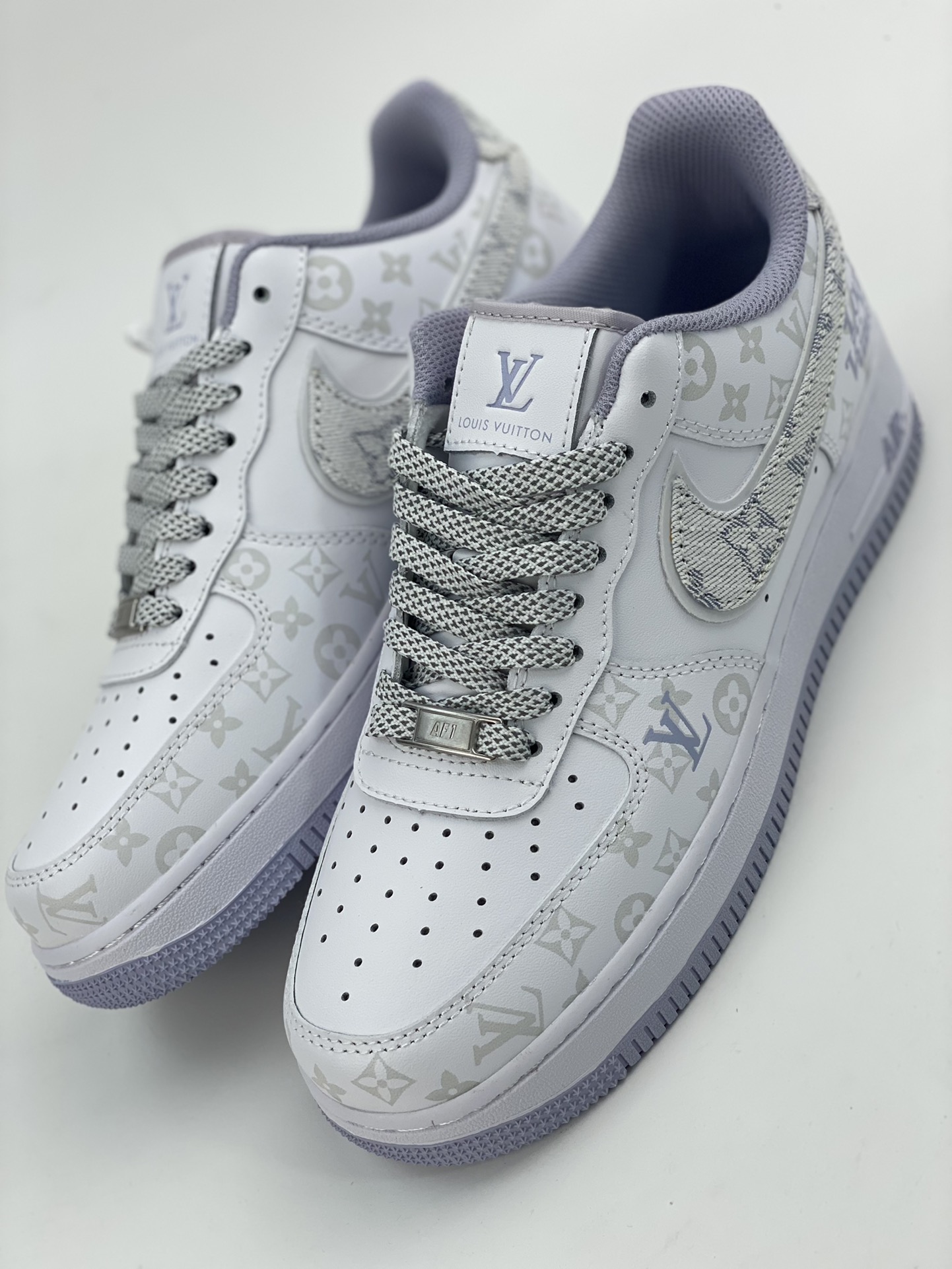 260 Nike Air Force 1 Low 07 LV联名 CV0670-200