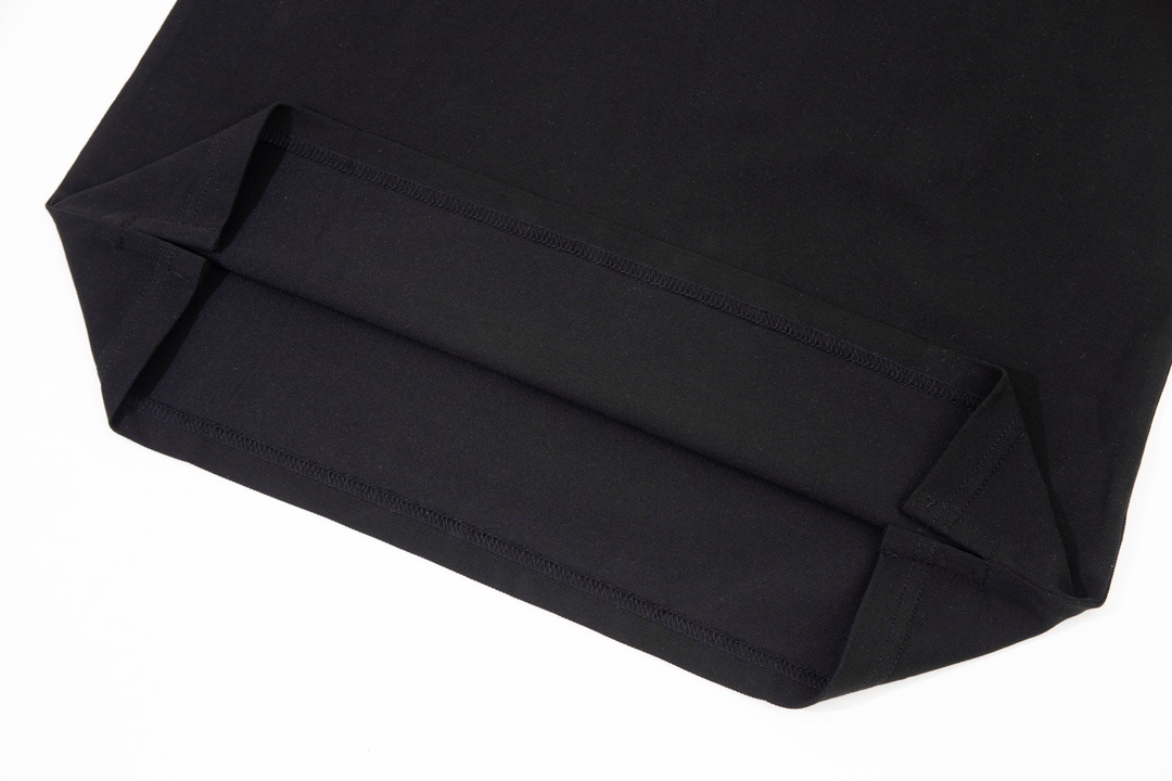 Louis Vuitton Inspired 1980s Upgrade Polo Shirt in Black, Custom Fabric, Unisex Sizes - 图片 7