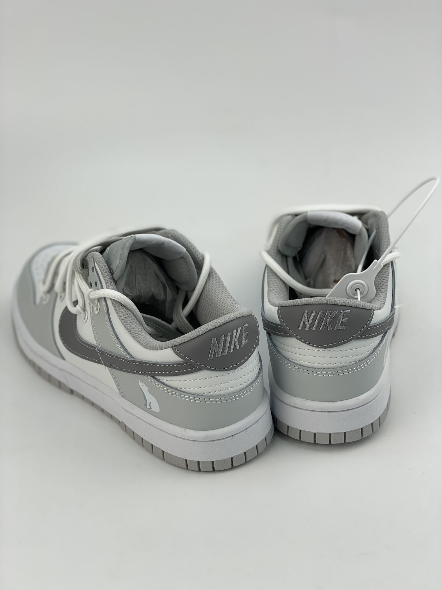 200 NIKE SB Dunk Low 灰白绑带 DJ6188-003