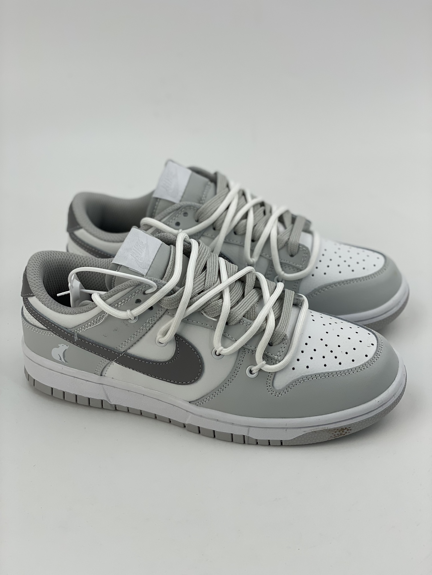 200 NIKE SB Dunk Low 灰白绑带 DJ6188-003