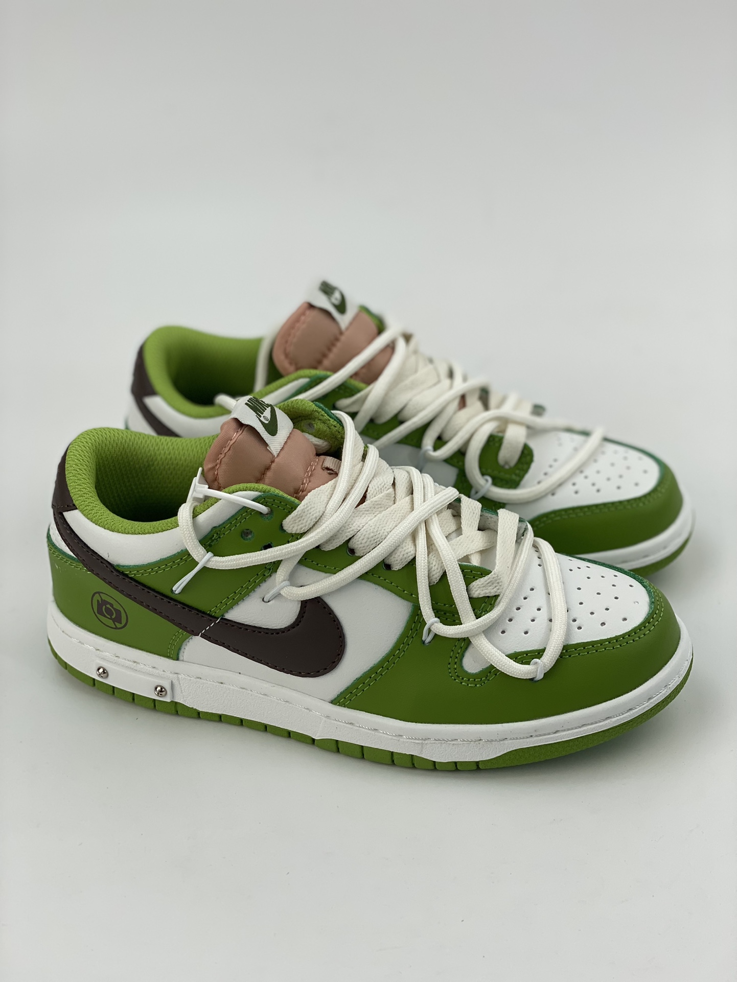 200 NIKE SB Dunk Low 三色绑带